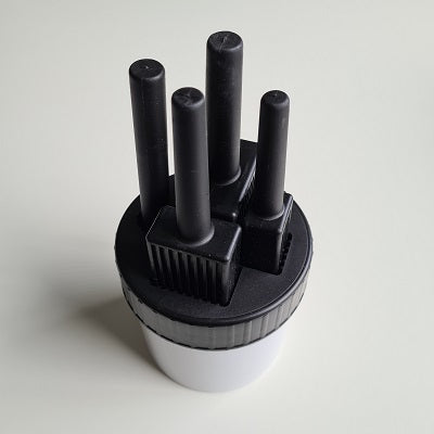 Klika - Plekolit stiftpot zwart -4 stiften breed