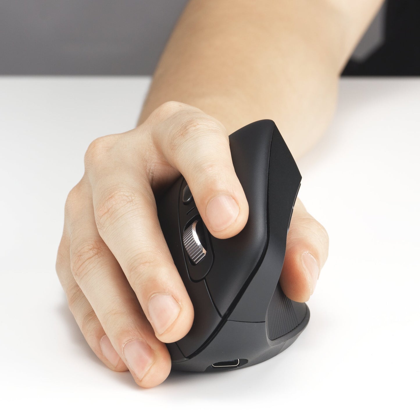 Kensington - EQ Pro Fit ergonomische Maus MY630, Rechtshänder, kabellos, wiederaufladbar
