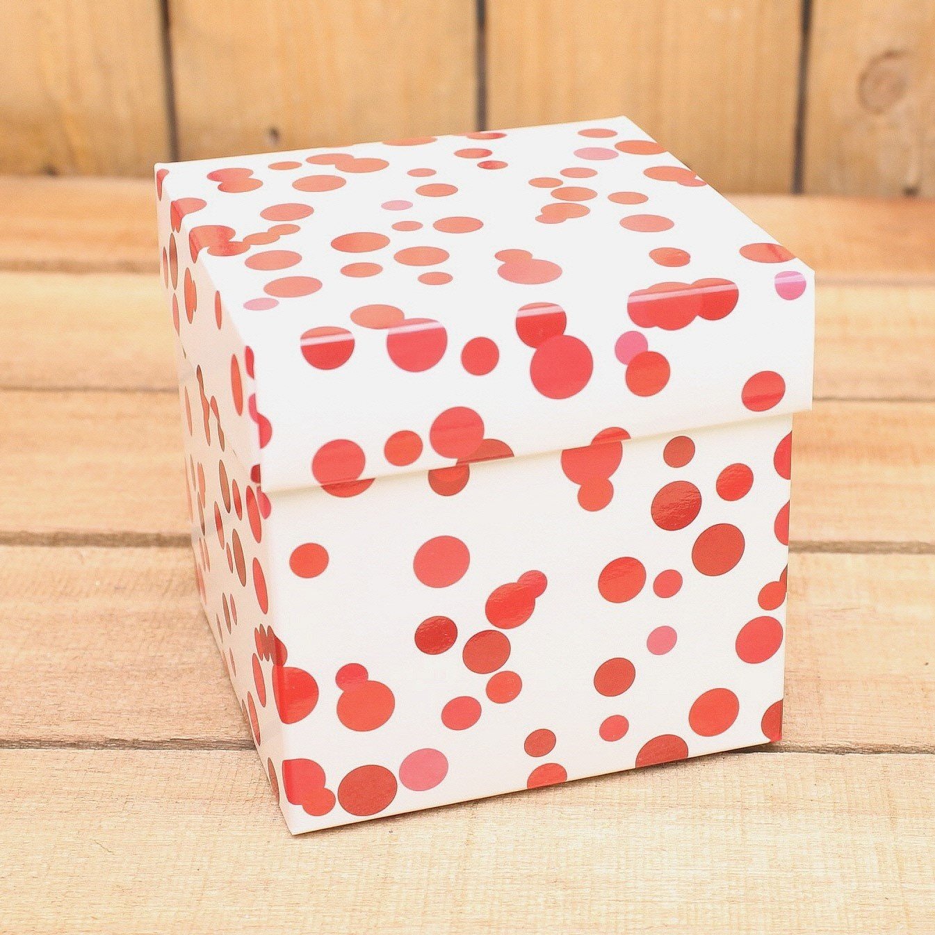Bonbon doosjes - Chocolade doosje - Red dot KUBUS - 24 stuks