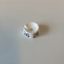 Klika -  MB wit/zwart 26 voor op kledinghanger