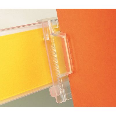 Klika – Regalclip klemmt die Karte an das Scanprofil