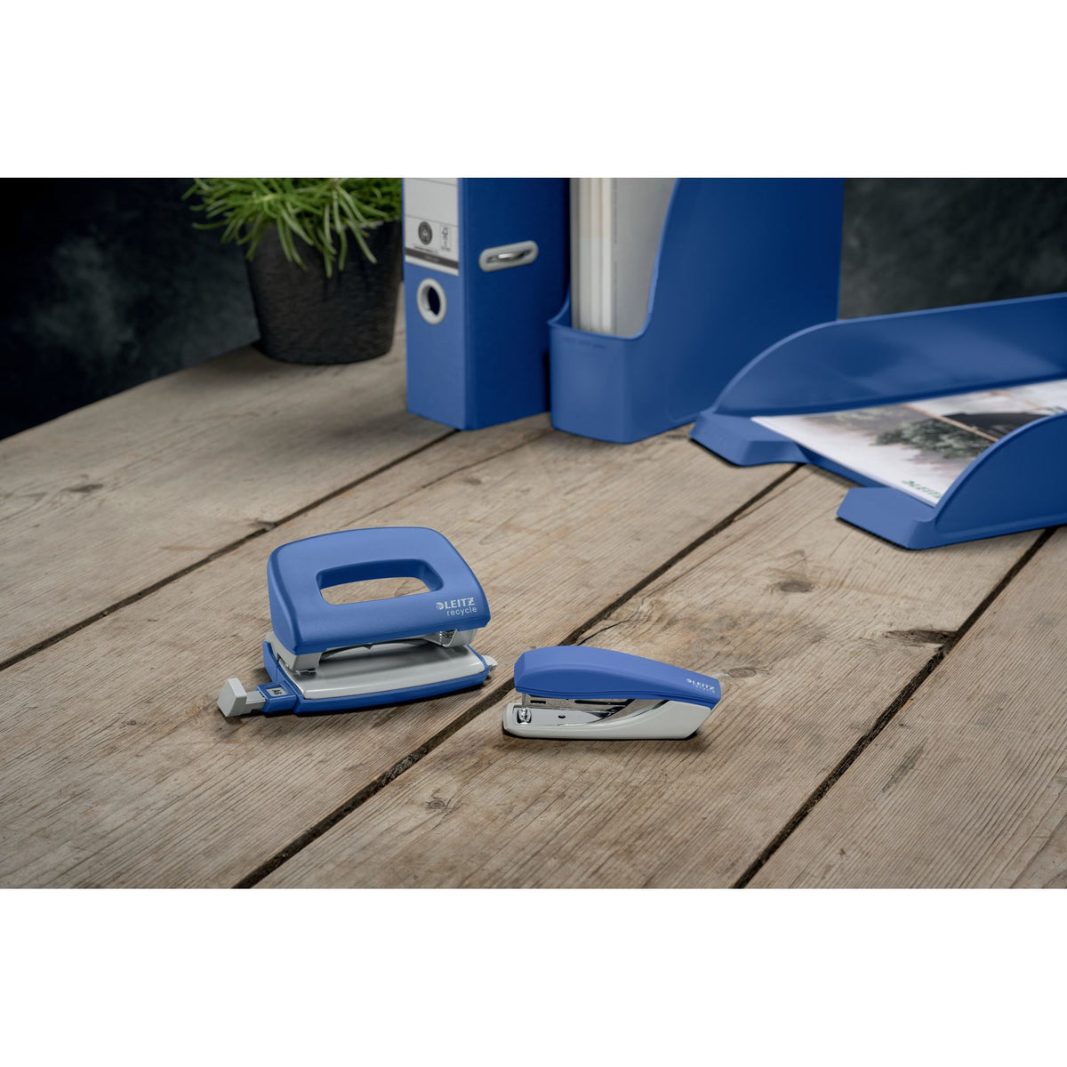 Leitz -  NeXXt papierperforator 10 vel Blauw