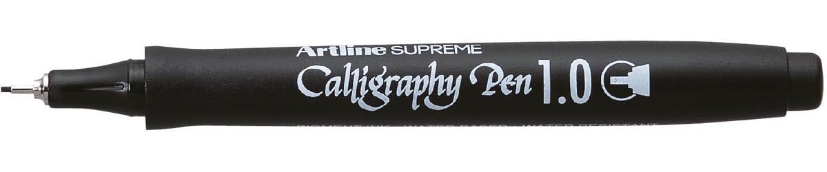 Artline -  marker Supreme Calligraphy Pen, 1,0 mm, zwart