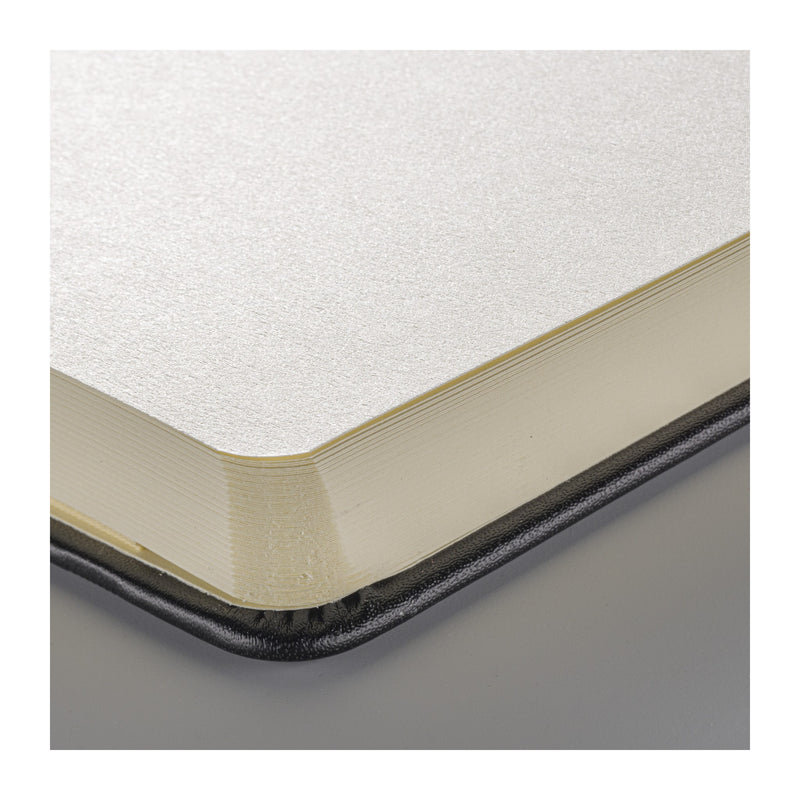 Sakura -  Schetsboek 80 witte vellen 210x148mm zwart