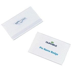 Quantore - Badge 8004 con spilla 54x90mm | 50 pezzi