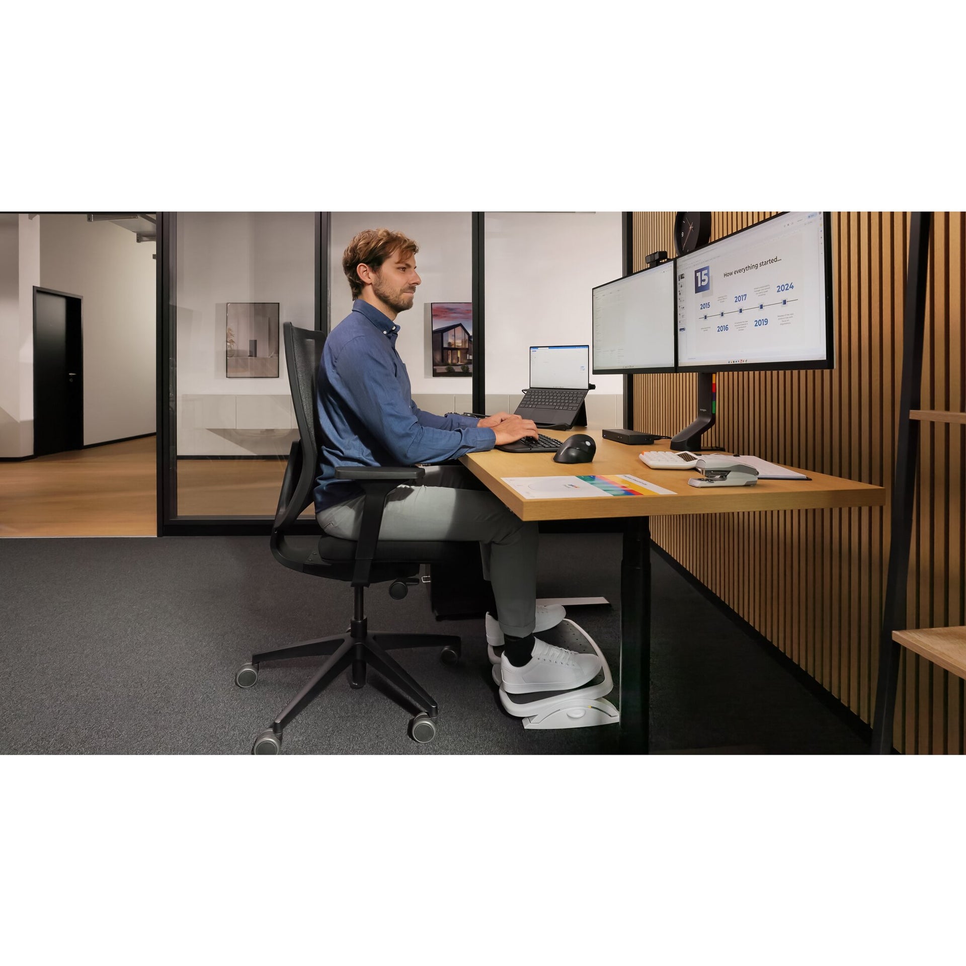 Kensington - Support pour ordinateur portable SmartFit Easy Riser avec fonction de refroidissement noir