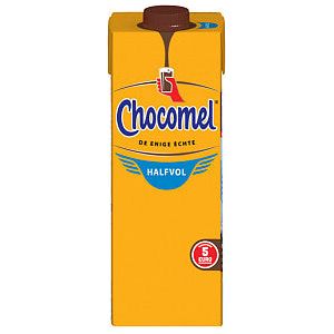 Chocolat au lait Chocomel à moitié plein 1 litre